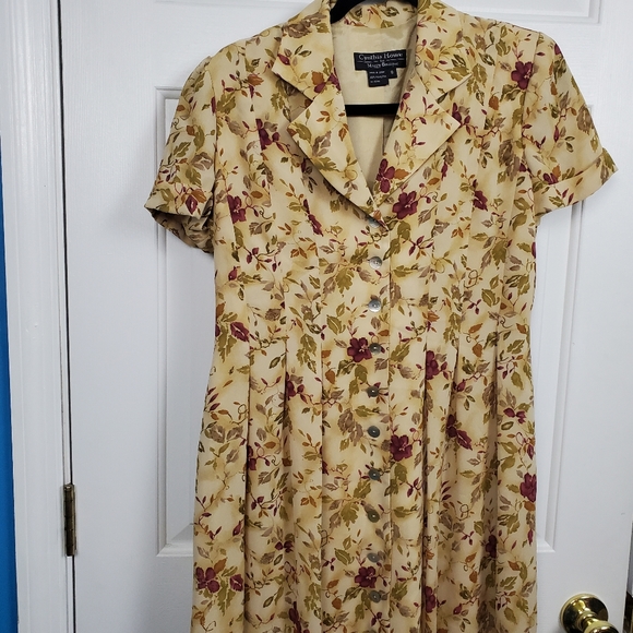 Cynthia Howie Size 8 Maxi Dress - Picture 3 of 8